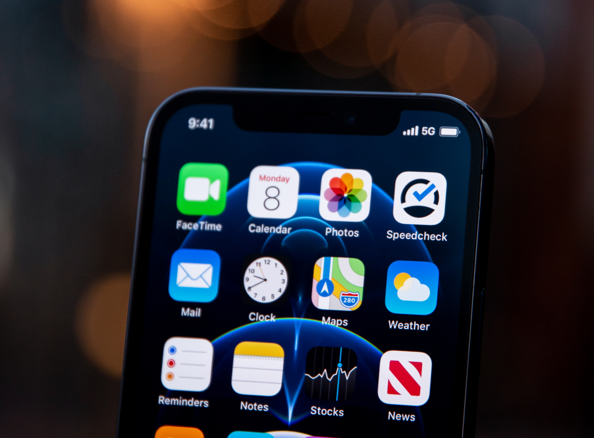 封丘苹果手机维修分享为什么 iPhone 12 在冬季会自动关机 