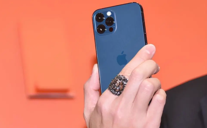 封丘苹果手机维修分享iPhone12系列重启方法教程 